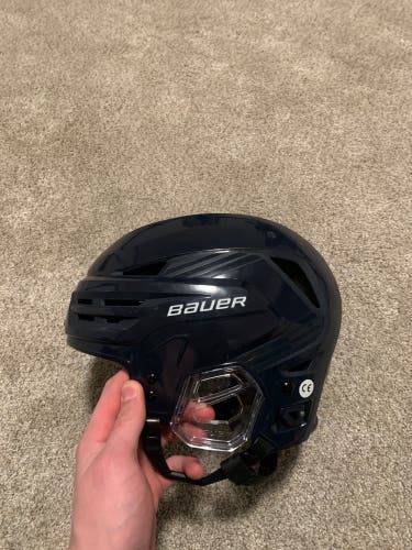 New Large Bauer Re-Akt 85 Helmet