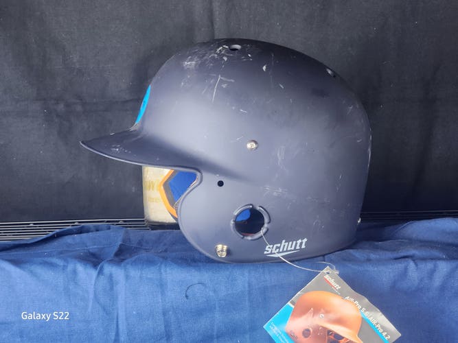 New 6 1/2 - 7 Schutt AiR Pro 4.2 OSFM JR Batting Helmet...Navy