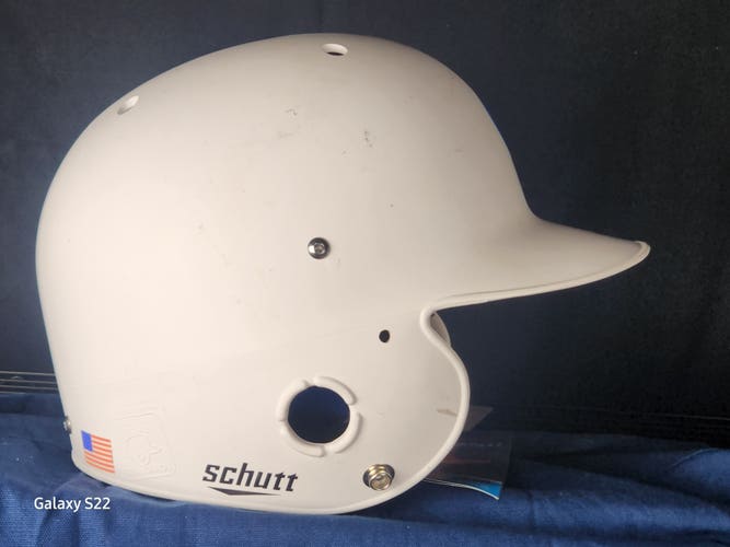 6 1/2 - 7 Schutt OSFM JR Batting Helmet White Schutt AiR Pro 4.2: OSFM Batters Helmet JR.