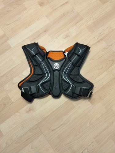 Used Adult Medium Maverik Empire Shoulder Pads