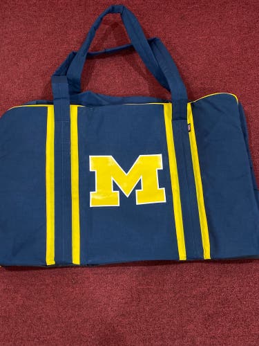 New  University Of Michigan Player Bag Item#UMPB