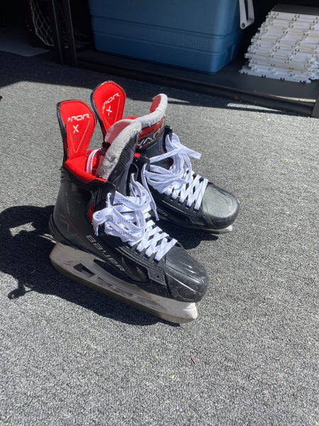 Senior Used Bauer Vapor 3X Pro Hockey Skates Regular Width Size 7.5