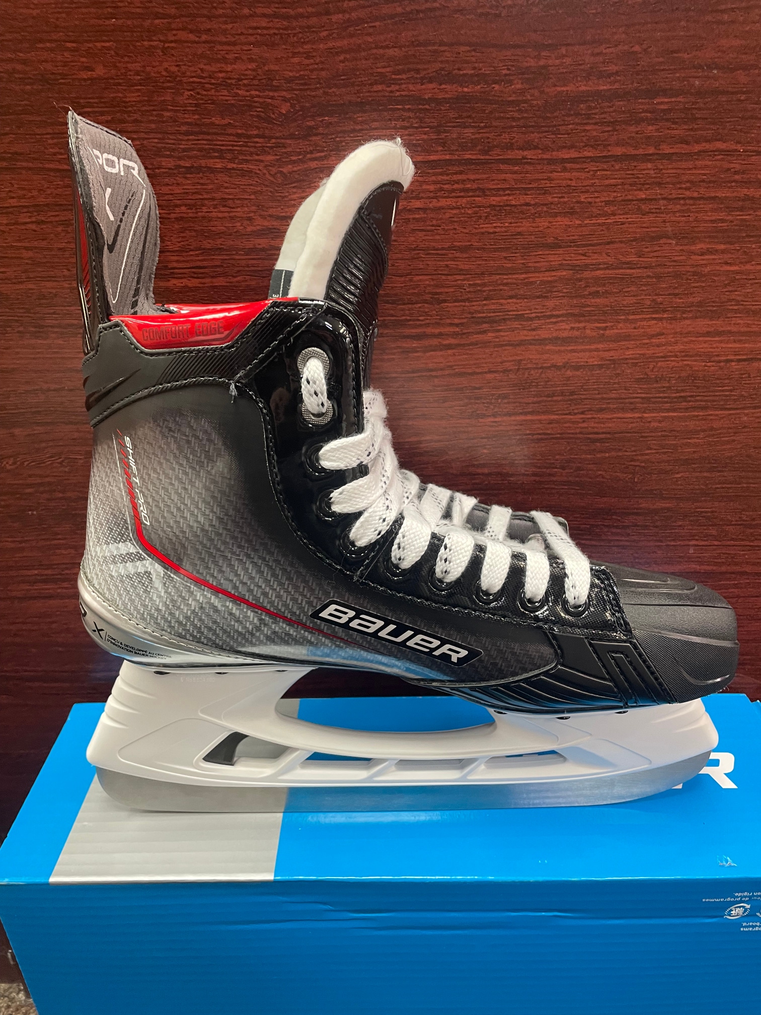 Intermediate New Bauer Vapor X Shift Pro Hockey Skates Size 6 Fit 1