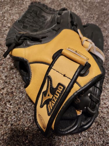 Used Mizuno First Base Professional