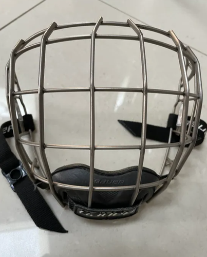 Bauer Re-Akt Titanium Cage Full Cage