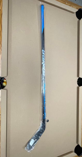 Senior Right Handed P28 Nexus Sync Hockey Stick