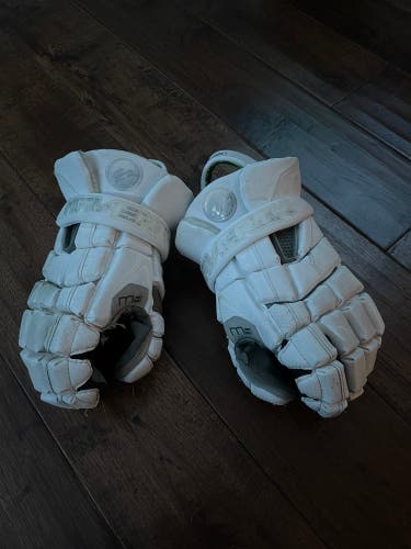 Used Maverik Medium M4 Lacrosse Gloves