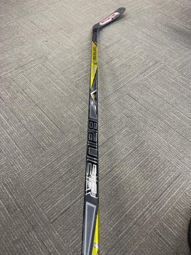 Senior Right Handed P88 Supreme 1S Hockey Stick