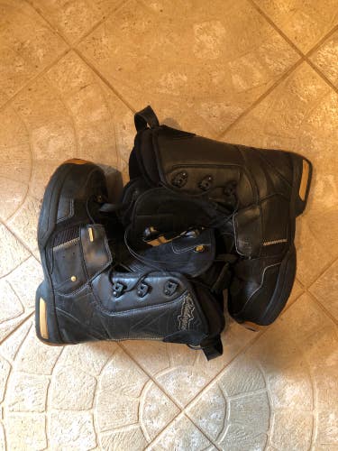 Used Men's 8.5 Salomon Dialogue Focus BOA Snowboard Boots