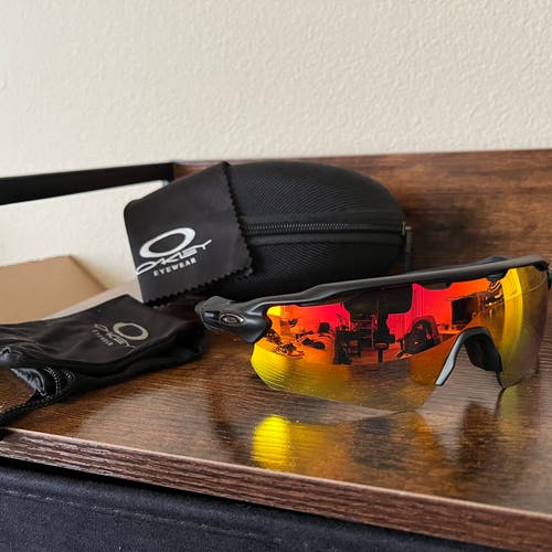 Oakley Radar Sunglasses - Black Frame w/ Prizm Lens