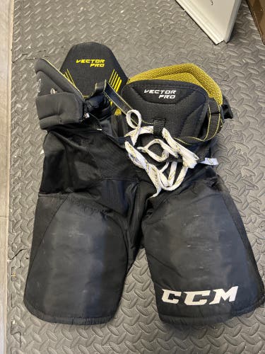 Senior Small CCM  Vector Pro Hockey Pants