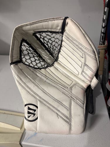 Warrior RG/4 Glove And Blocker Pro Retail.