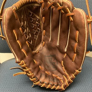 Re-laced/reconditioned Wilson WS4 A9714 OF Glove-13.5’ RHT
