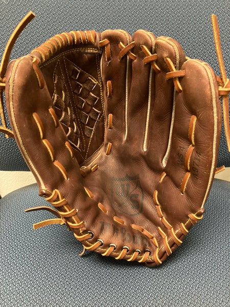 Re-laced/reconditioned Wilson WS4 A9714 OF Glove-13.5’ RHT