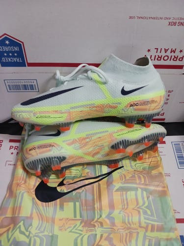 Nike Phantom GT2 Dynamic Fit Elite Cleats