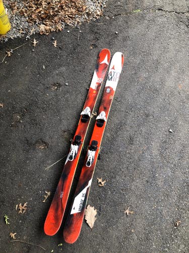 Used Men's 186cm Atomic Vantage 95 Skis with Bindings