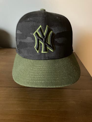 Yankee salute to service Used 7 New Era Hat