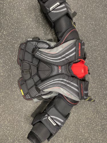 Used Junior Large Bauer  Vapor X2.9 Goalie Chest Protector