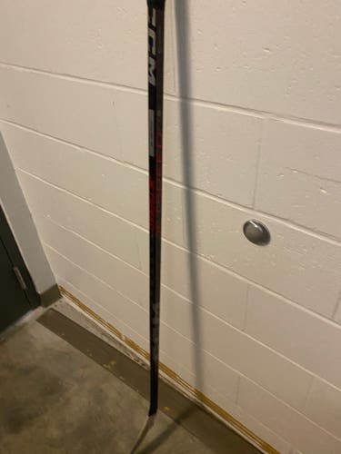 Senior Left Hand P28  JetSpeed FT5 Pro Hockey Stick