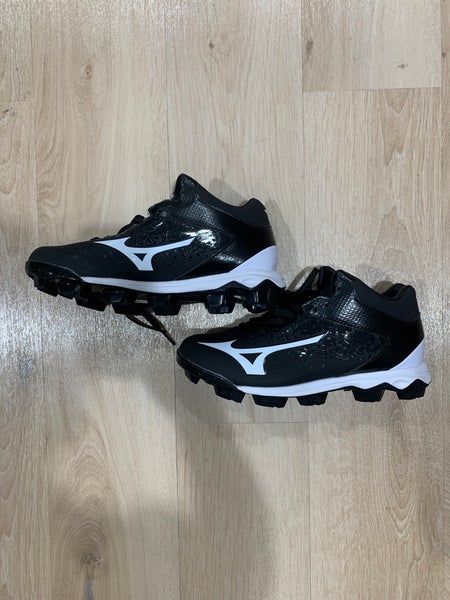 New Mizuno Wave Select Nine Baseball Cleats - Size: M 6.0 (W 7.0)