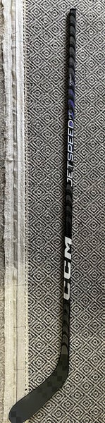 Senior Right Handed P28 Grip Pro Stock JetSpeed FT5 Pro Hockey Stick