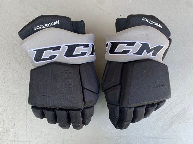 CCM HGTPKK Tacks Pro Stock Hockey Gloves 15" Black LA KINGS 3732