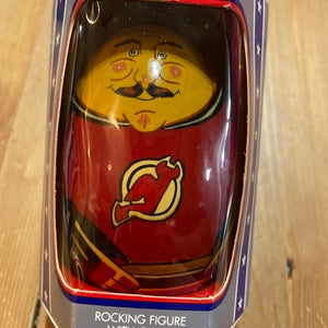 Stan’ka  Nj Devil Rocking Figure with chime  d7