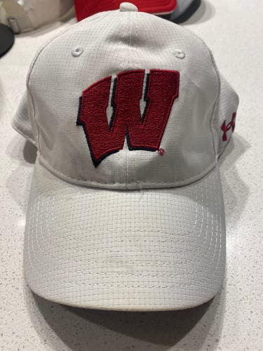 White Used Adult Unisex Under Armour Hat