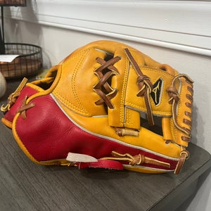 Right Hand Throw 11.25" Classic Pro Baseball Glove