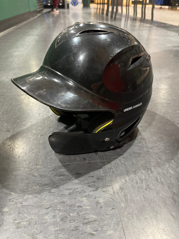 Used 6 1/2 - 7 1/2 Under Armour UABH100 Batting Helmet