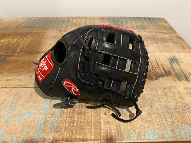 Right Hand Throw 11.5" Heart of the Hide Baseball Glove