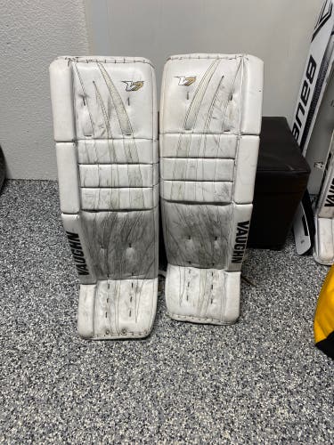 Used 36" Vaughn Velocity V7 Goalie Leg Pads
