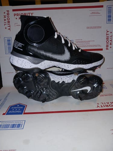 Nike alpha huarache elite 3 MID