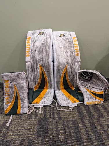 Used 33 + 2" Regular Vaughn SLR2 Pro Carbon Goalie Full Set Pro Stock - SLR Blocker & VE8 Glove