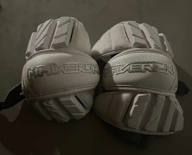 New Medium/Large Maverik Max Arm Pads