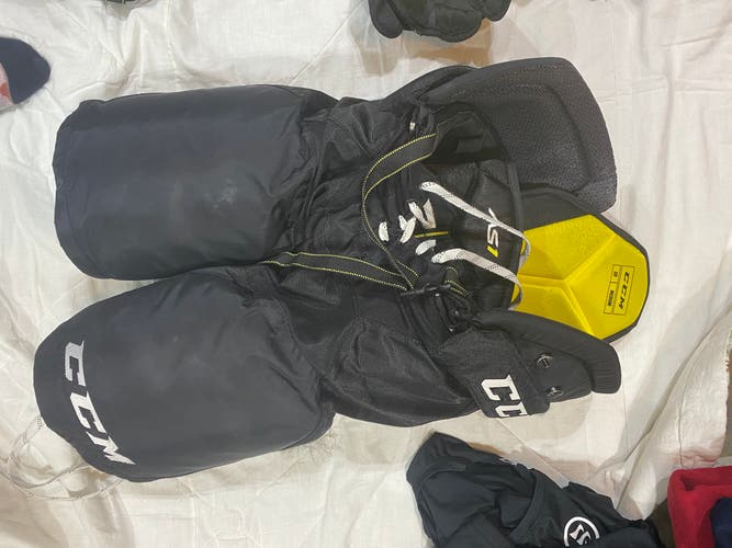 Senior Medium CCM Pro Stock AS1 Hockey Pants