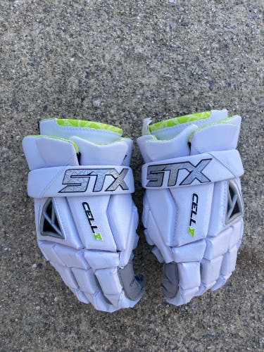 New Player's STX Medium Cell V Lacrosse Gloves