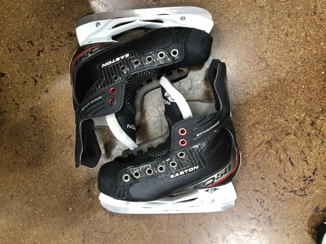 Used Junior Easton Synergy EQ50 Hockey Skates D&R (Regular) 3.5