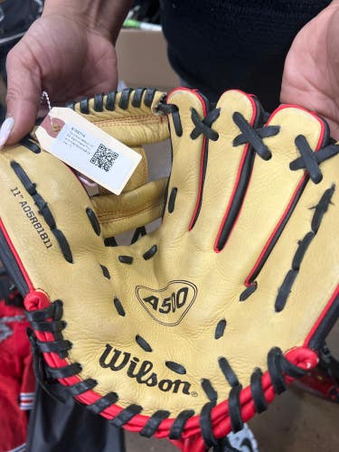 Used Wilson A500 Right Hand Throw Infield Baseball Glove 11"