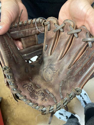 Used Rawlings Gold Glove Right Hand Throw Infield Baseball Glove 10.75"