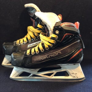 Senior Used Bauer vapor x900 Hockey Goalie Skates Size 7