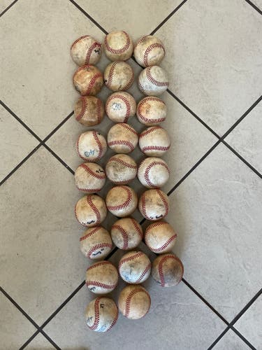 26 random Baseballs