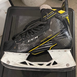 Senior Used CCM Super Tacks Hockey Skates Regular Width Size 7