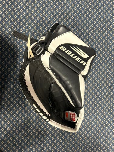 New Full Right Bauer Supreme Goalie Glove