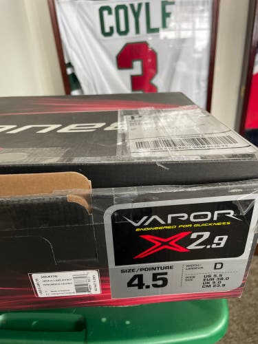 Used Bauer Regular Width Size 4.5 Vapor X2.9 Hockey Skates