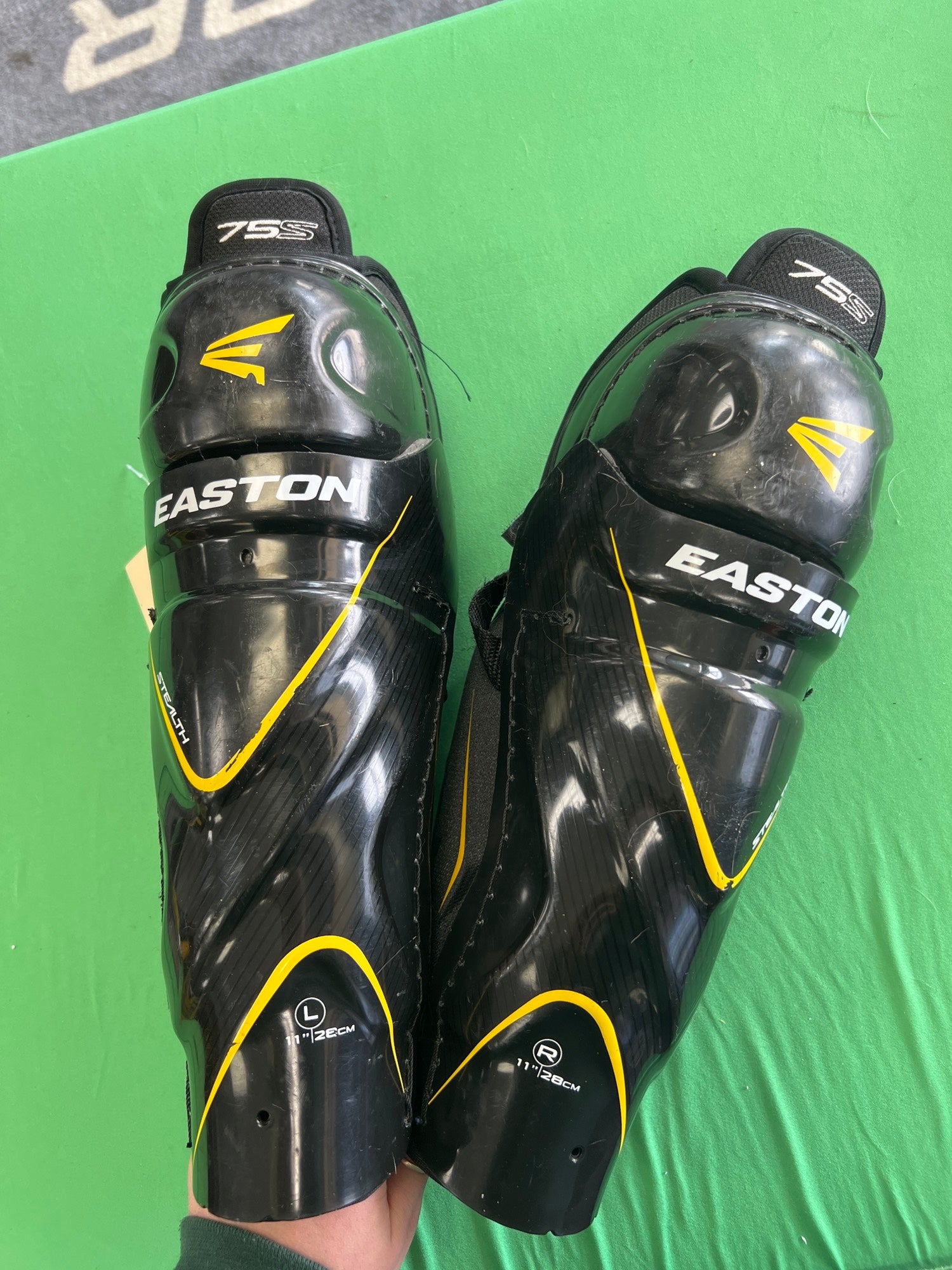 Easton Senior Stealth 75S Hockey Shin Pads - Sportco – Sportco Source For  Sports