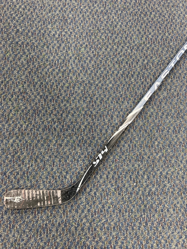 Used Easton Right Hockey Stick P7