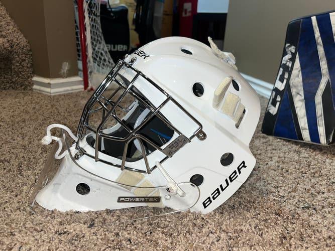 New Bauer 930 Goalie Mask