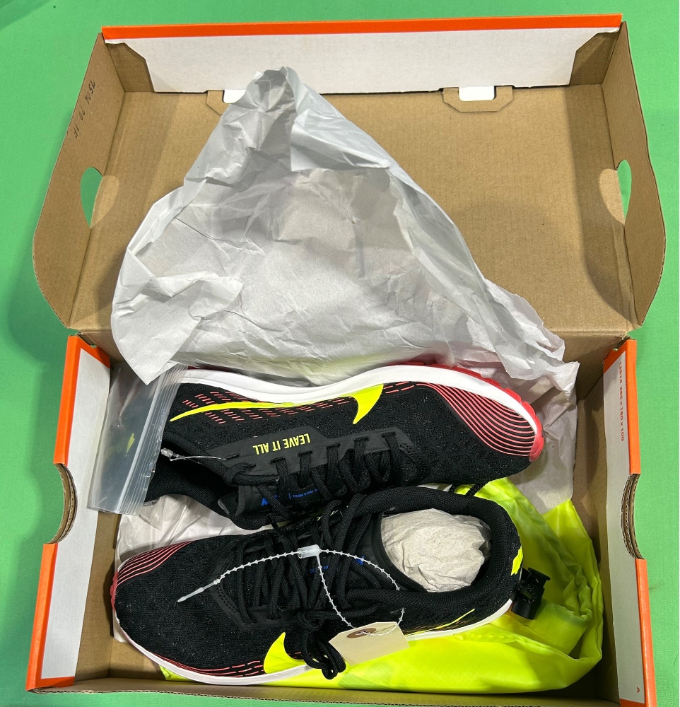Black Adult Used Unisex Men's 4.0 (W 5.0) Nike Shoes