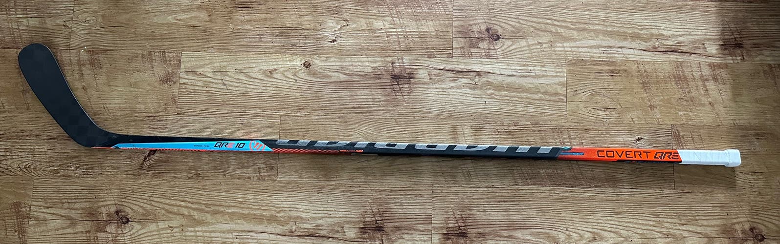 Senior Right Handed W03  Covert QRE10 Hockey Stick